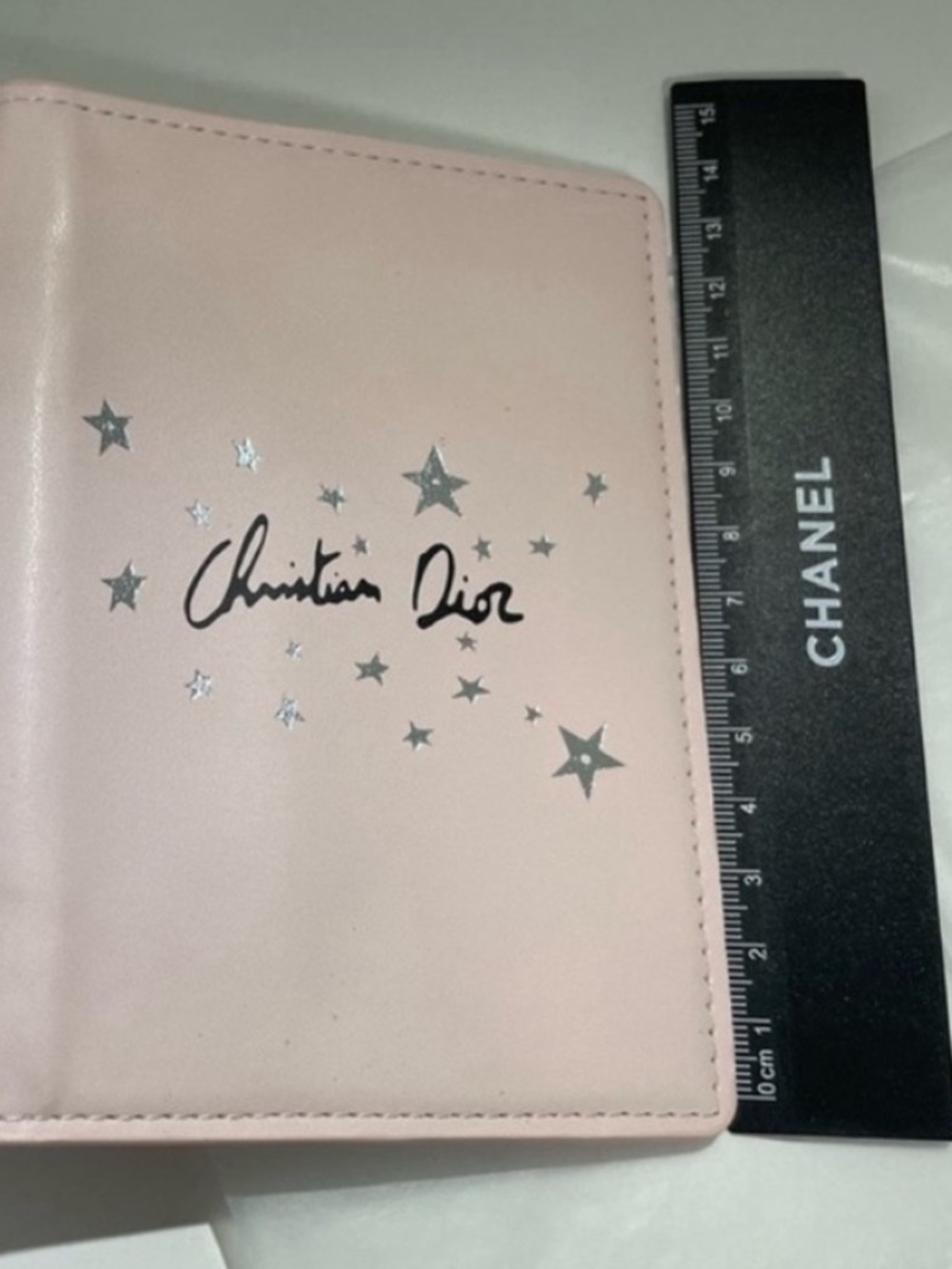 Dior beauty perfume gift passport holder - Picture 6 of 7
